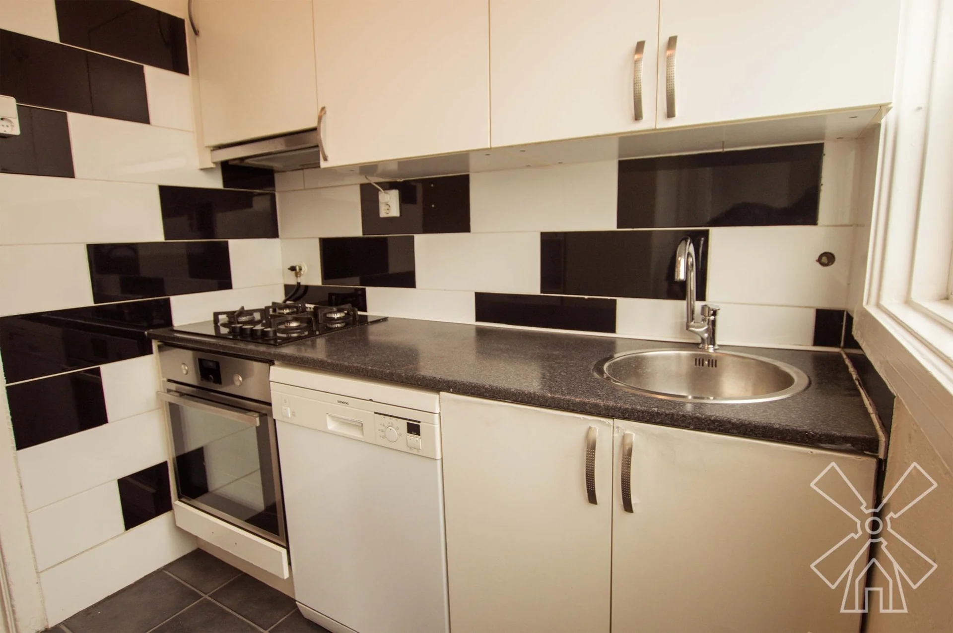 geblurde versie van de foto als achtergrond