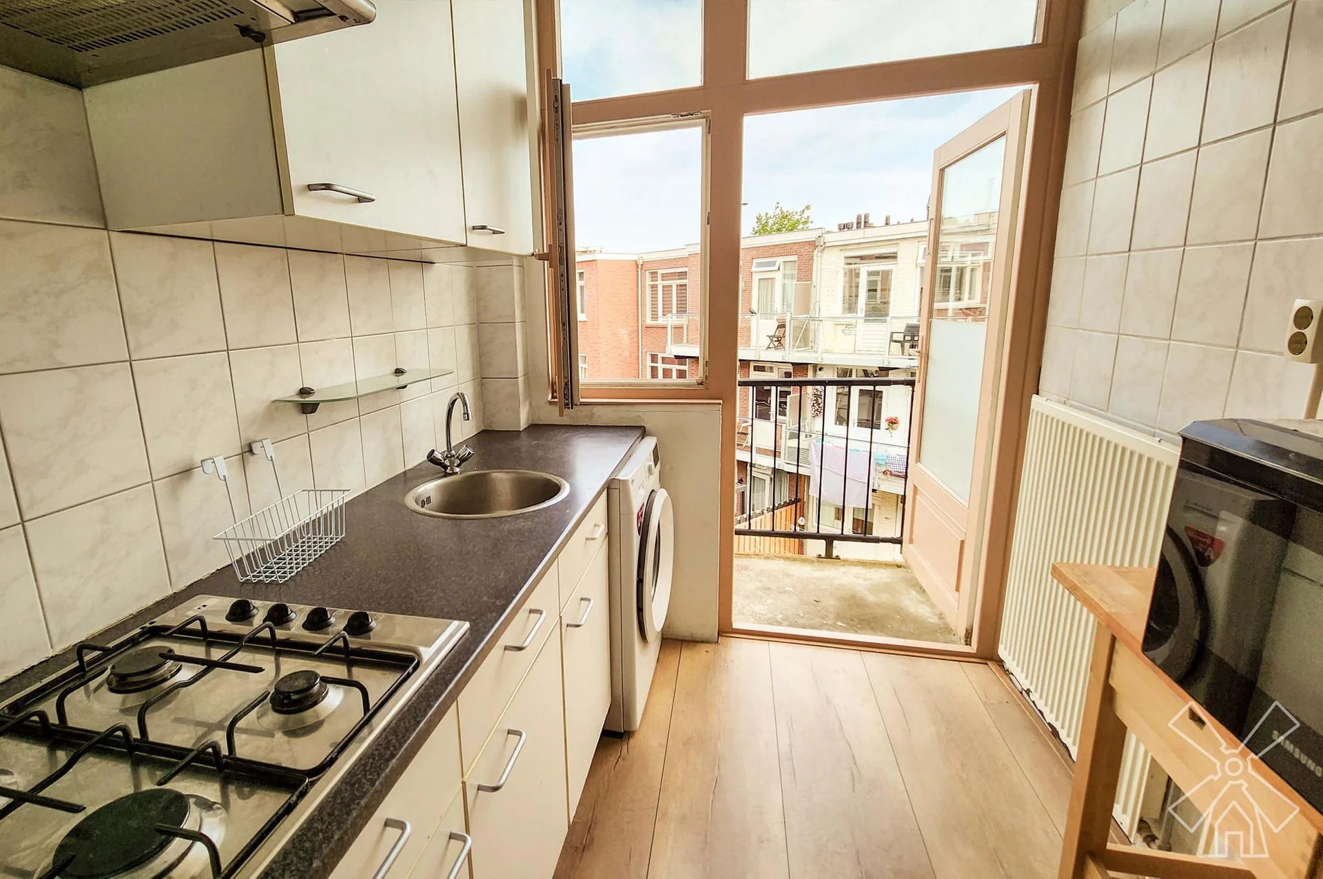 geblurde versie van de foto als achtergrond