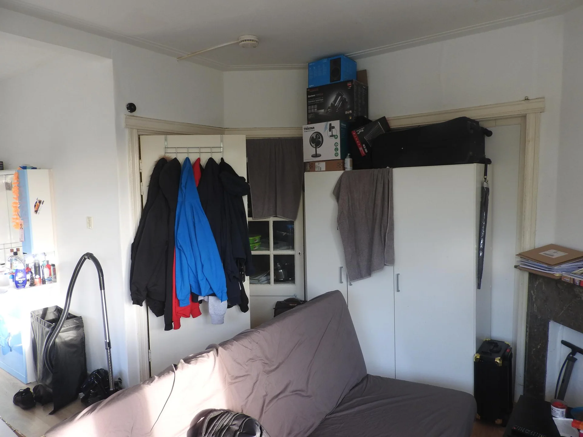 geblurde versie van de foto als achtergrond