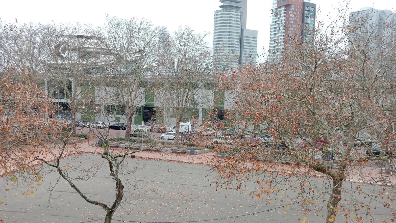 geblurde versie van de foto als achtergrond