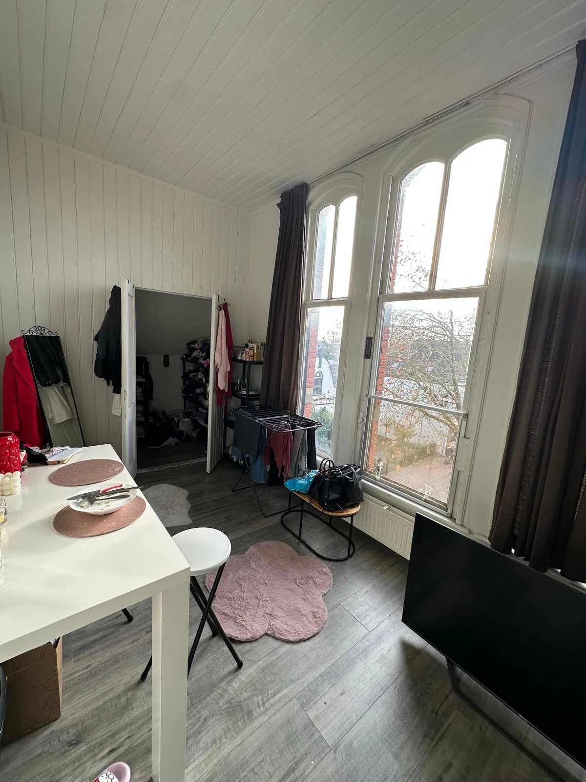 geblurde versie van de foto als achtergrond