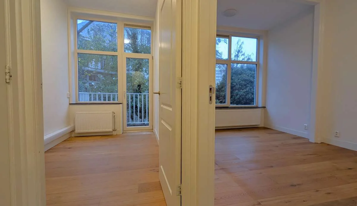 geblurde versie van de foto als achtergrond