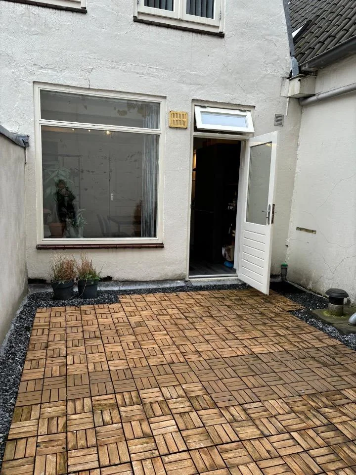 geblurde versie van de foto als achtergrond