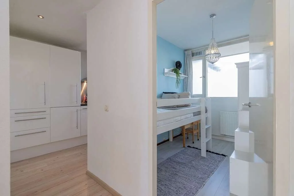 geblurde versie van de foto als achtergrond