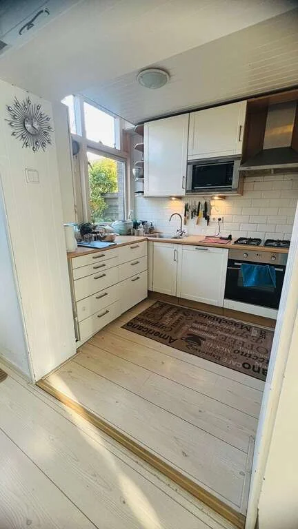 geblurde versie van de foto als achtergrond