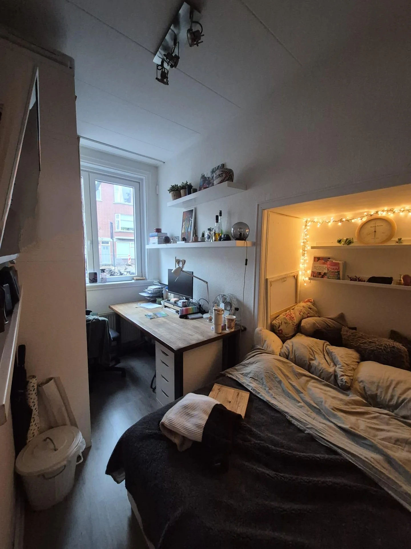 geblurde versie van de foto als achtergrond