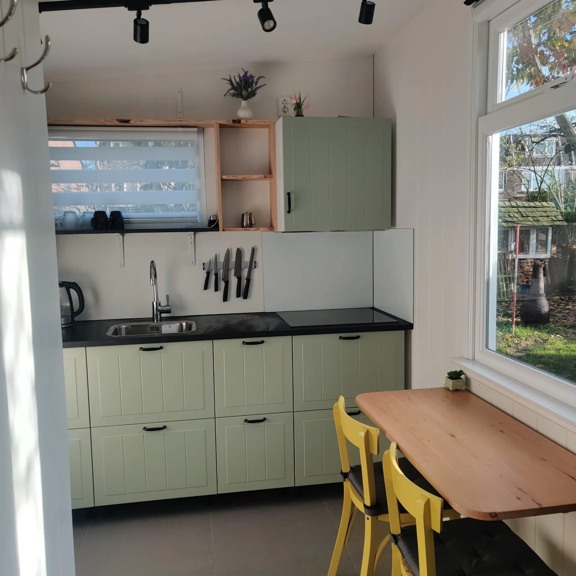 geblurde versie van de foto als achtergrond