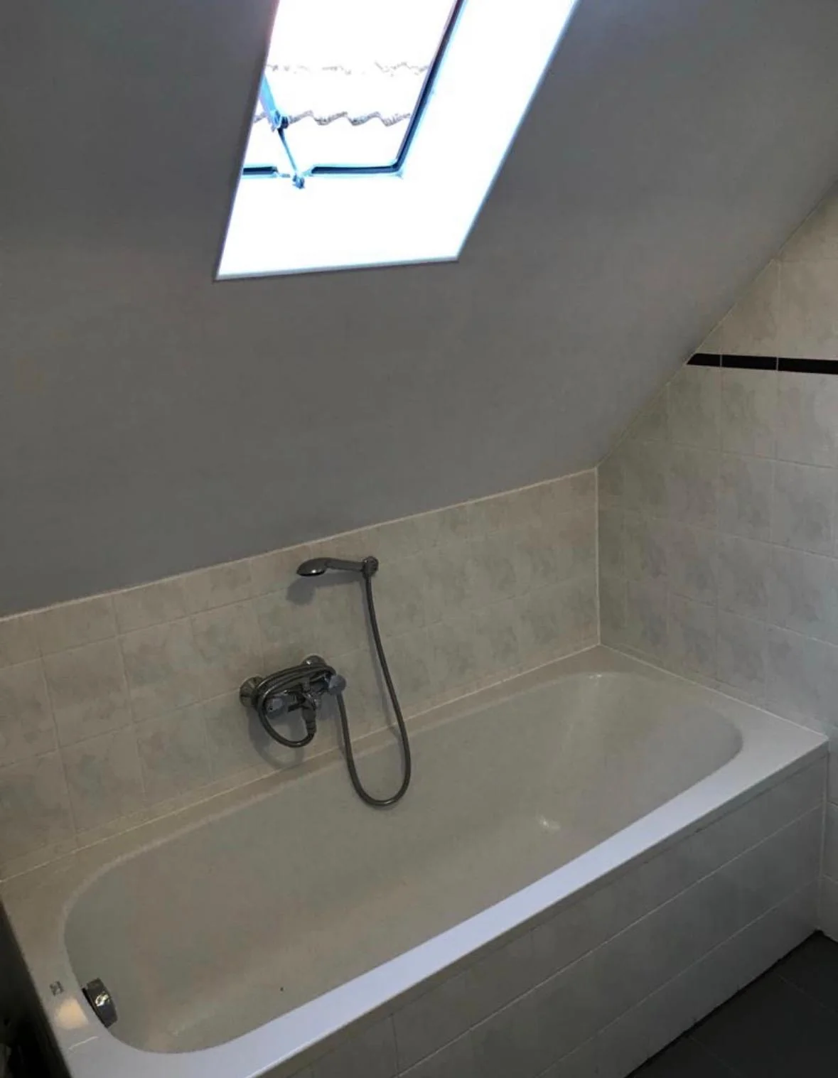 Foto van de Kamer gelegen aan de Volmarijnstraat in Rotterdam