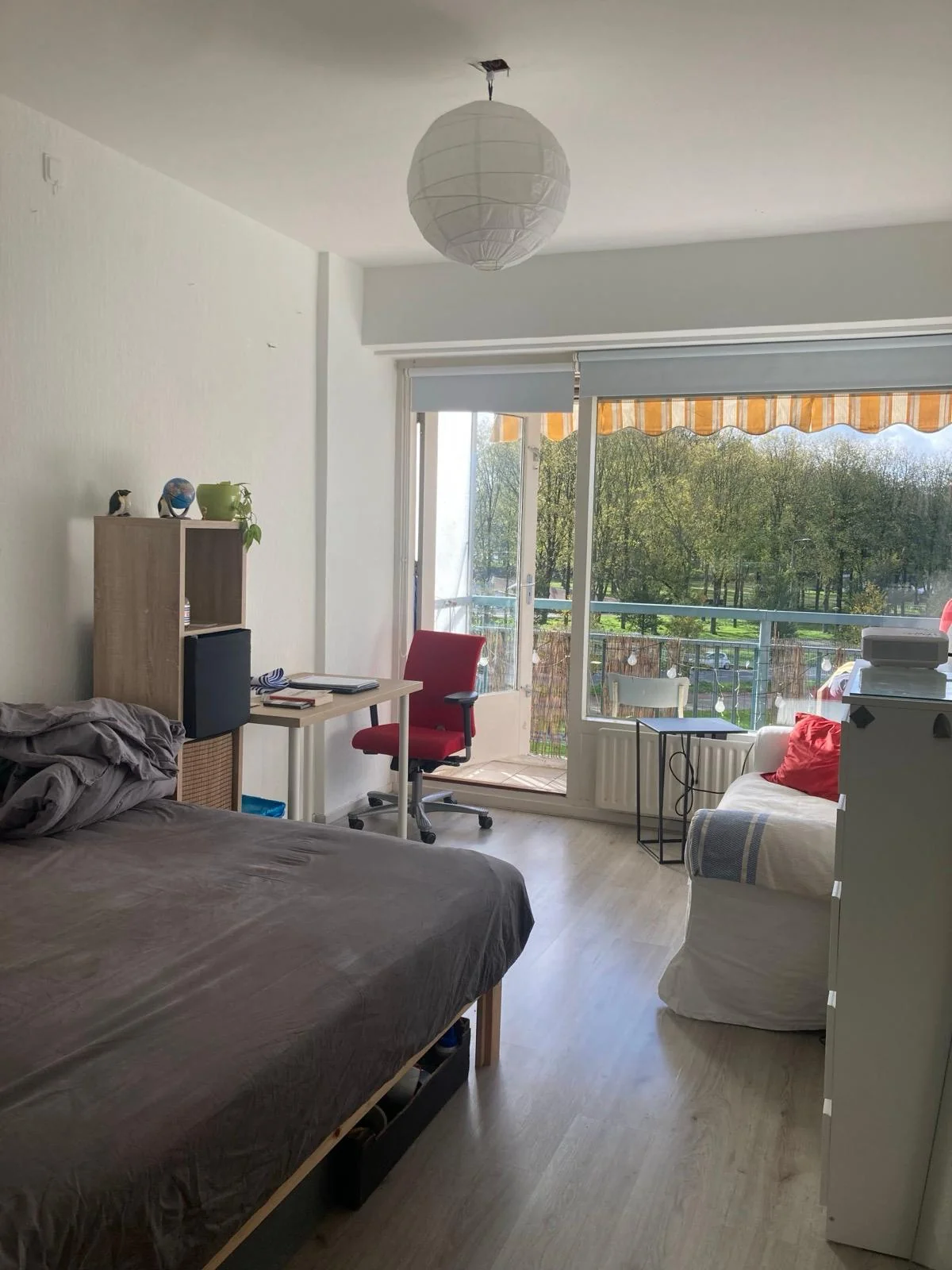 Foto van de Kamer gelegen aan de Burgemeester Hogguerstraat in Amsterdam