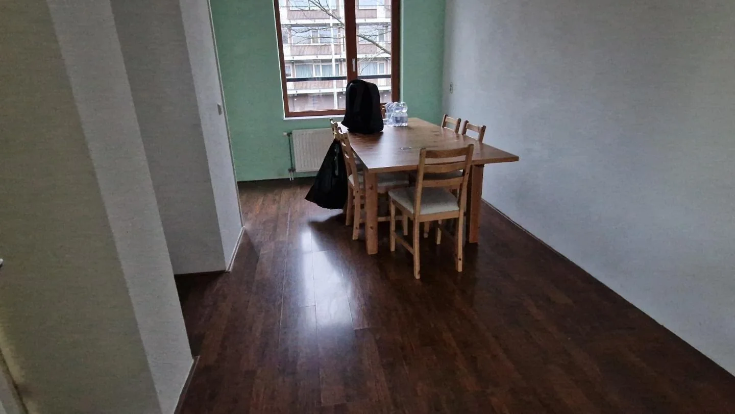 geblurde versie van de foto als achtergrond