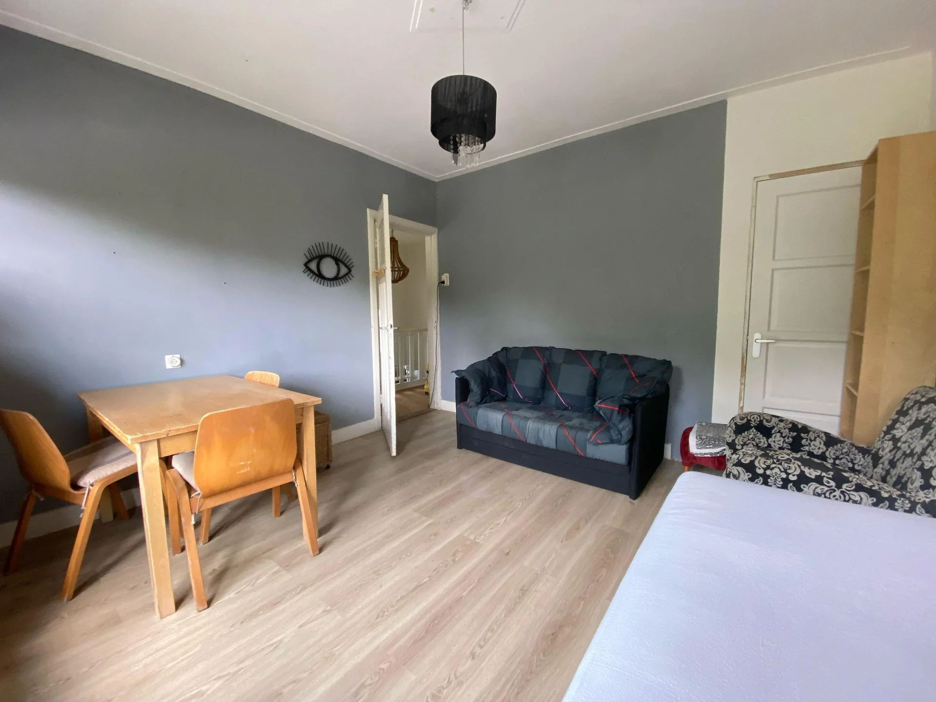 geblurde versie van de foto als achtergrond