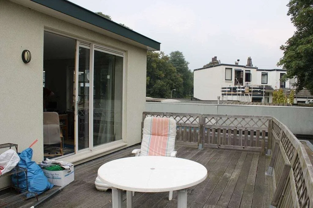 geblurde versie van de foto als achtergrond