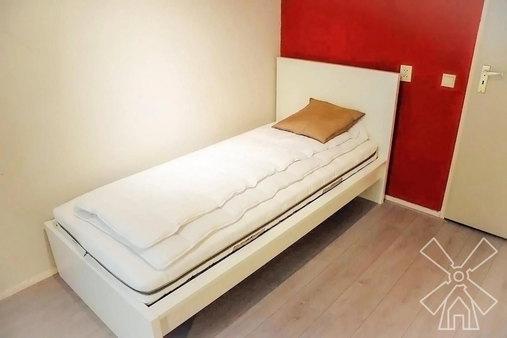 Foto van de Kamer gelegen aan de Dries van der Vlerkstraat in Rotterdam