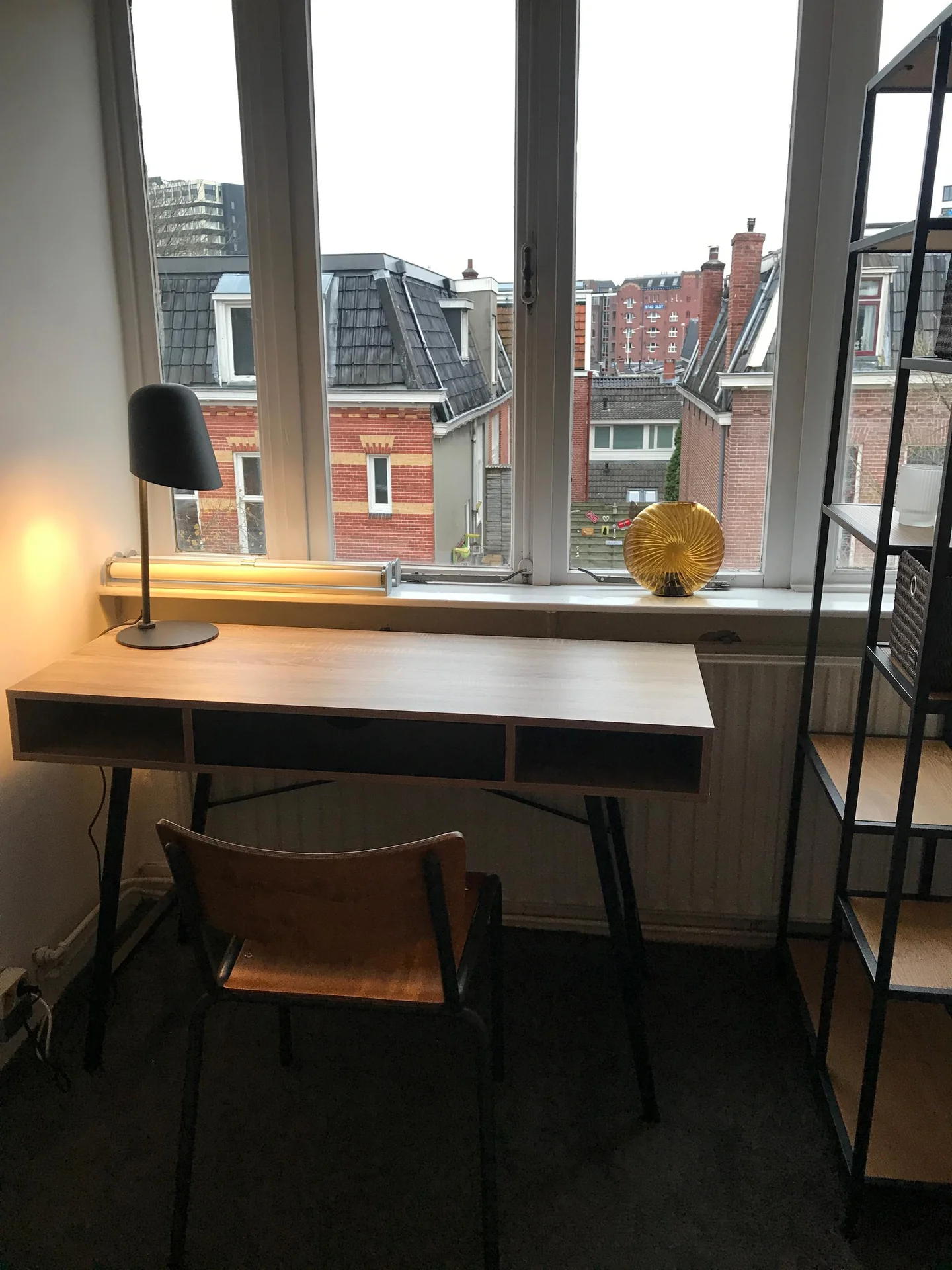 geblurde versie van de foto als achtergrond