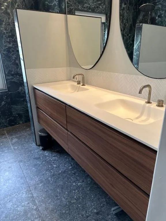 geblurde versie van de foto als achtergrond