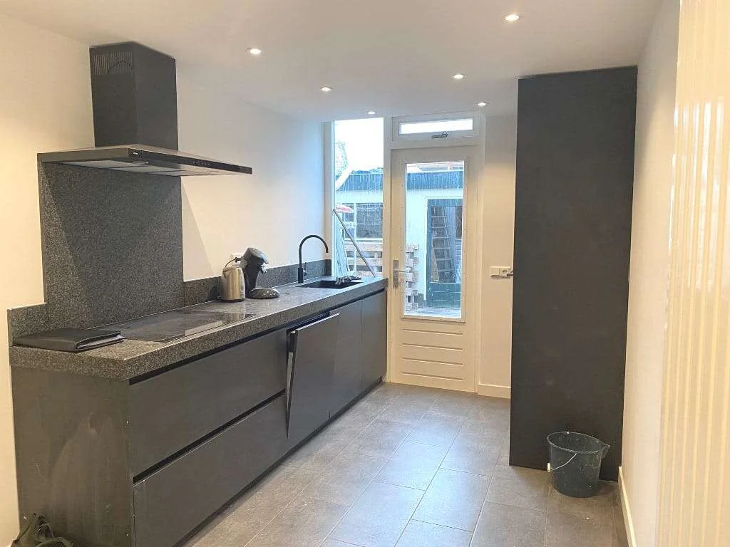 geblurde versie van de foto als achtergrond