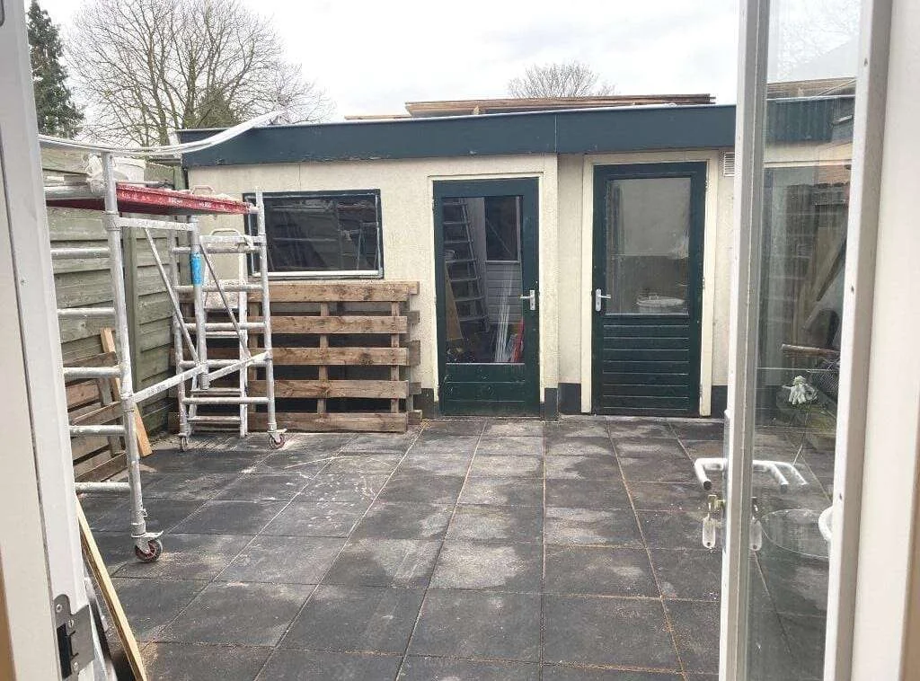 geblurde versie van de foto als achtergrond