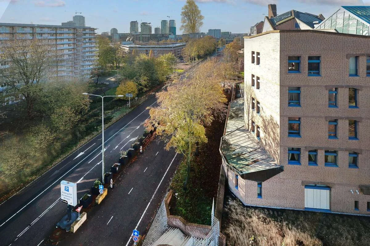 Foto van de Appartement gelegen aan de Bijlmerplein in Amsterdam