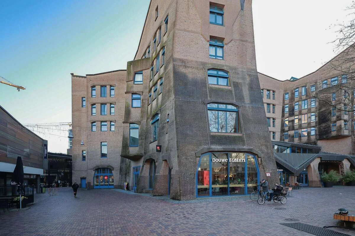 Foto van de Appartement gelegen aan de Bijlmerplein in Amsterdam