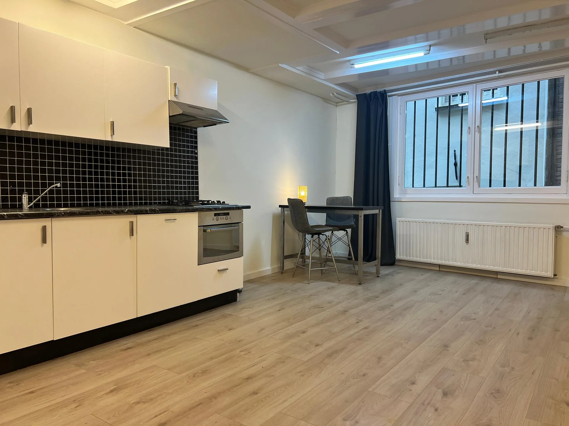 Foto van de Appartement gelegen aan de Oudezijds Voorburgwal in Amsterdam