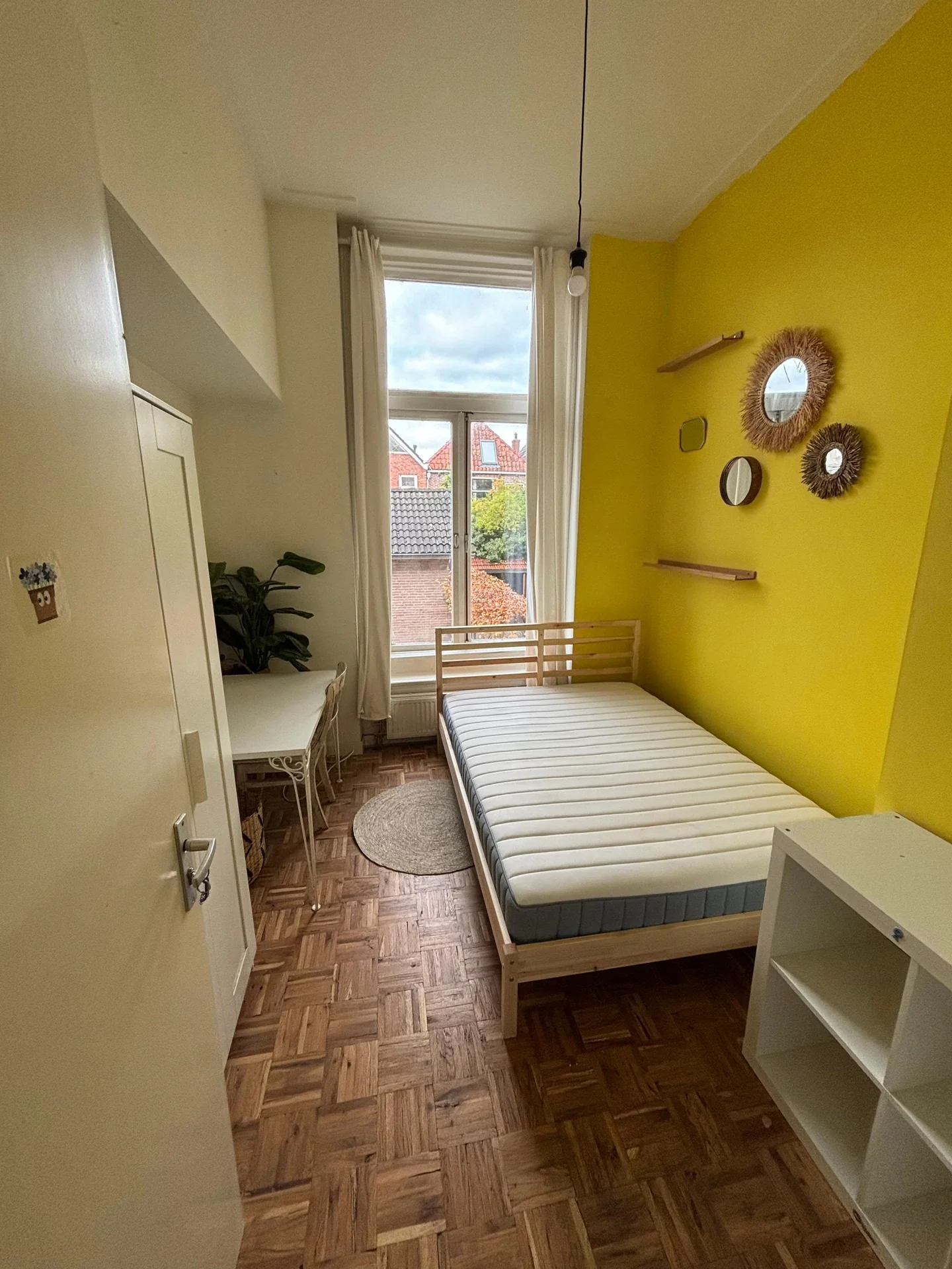 geblurde versie van de foto als achtergrond