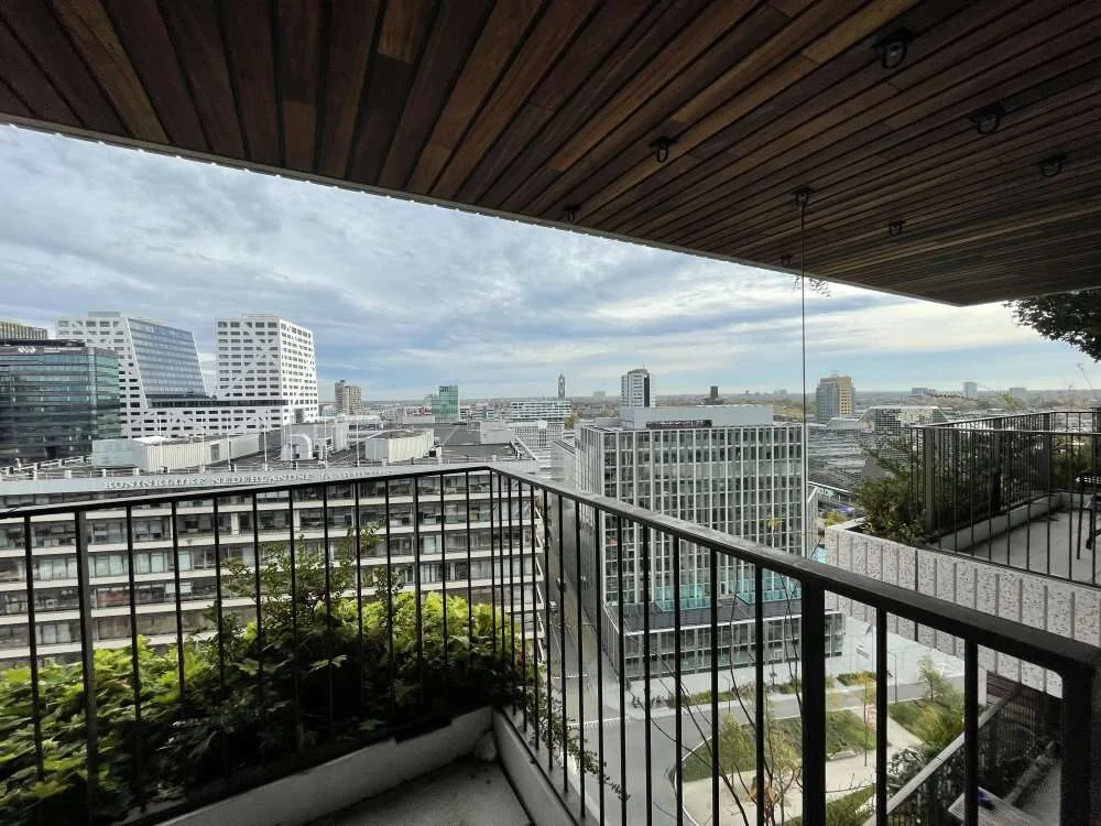 geblurde versie van de foto als achtergrond