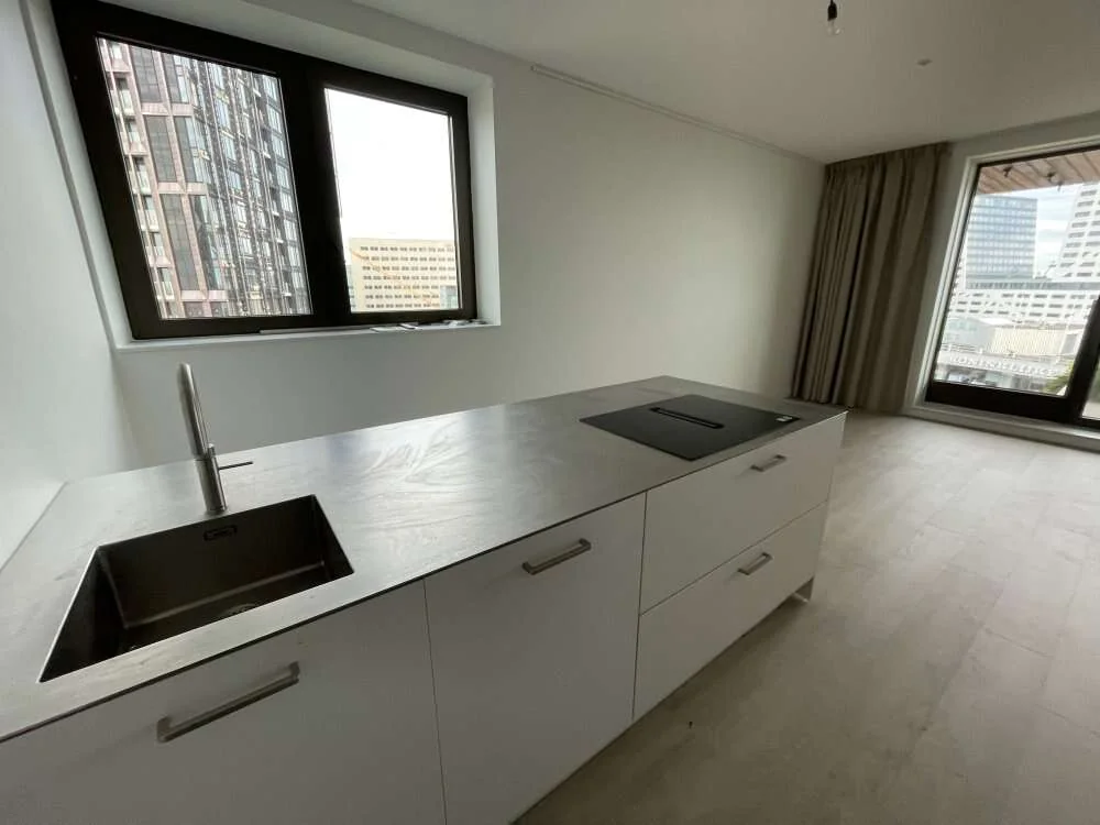 geblurde versie van de foto als achtergrond