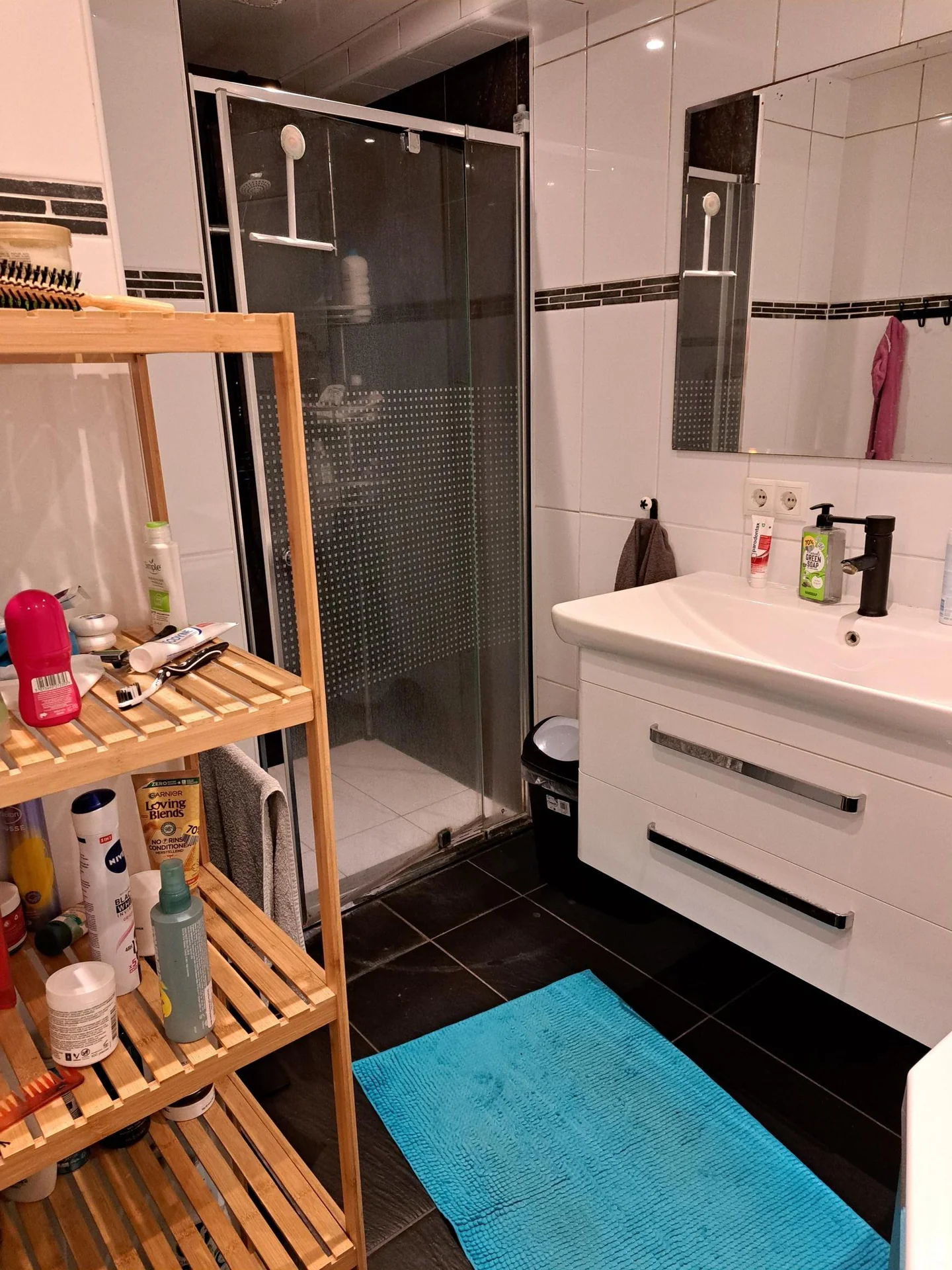 Foto van de Kamer gelegen aan de Roer in Groningen