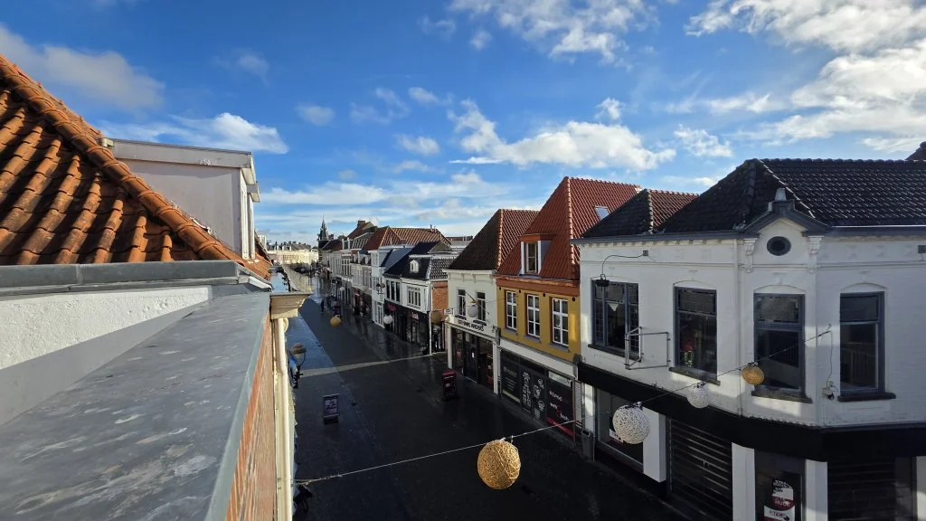 geblurde versie van de foto als achtergrond