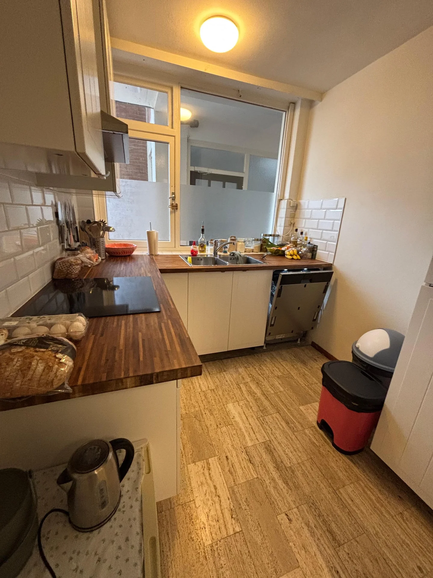 geblurde versie van de foto als achtergrond