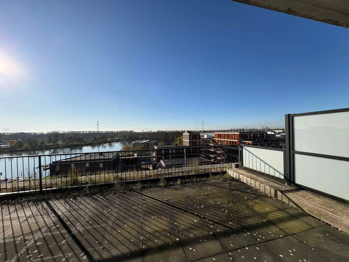 Foto van de Appartement gelegen aan de Emmy Andriessestraat in Amsterdam
