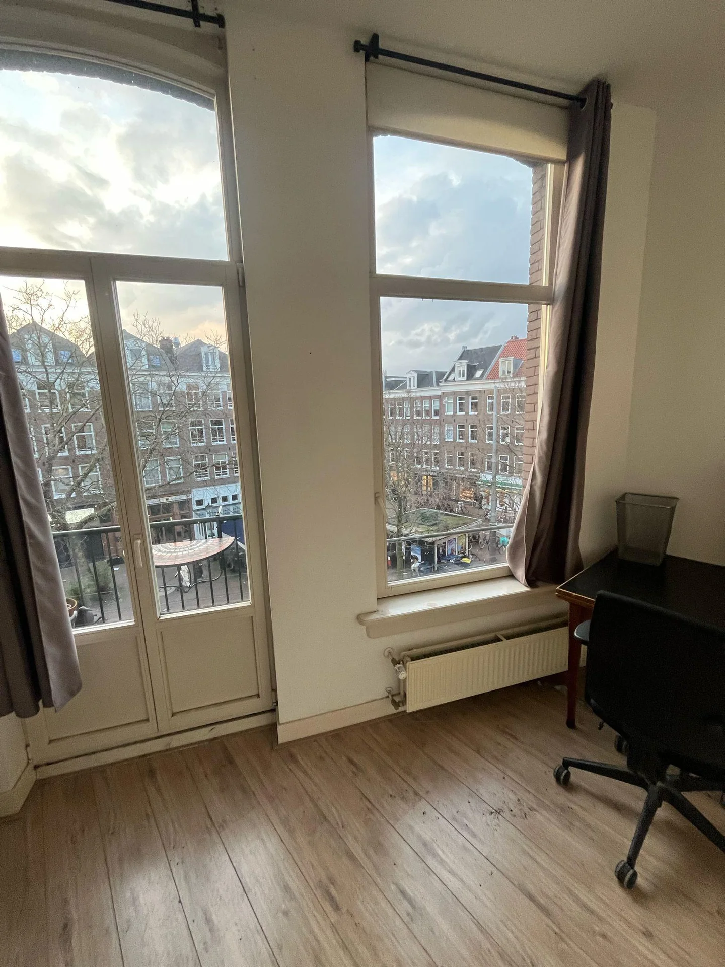 Foto van de Kamer gelegen aan de Ferdinand Bolstraat in Amsterdam