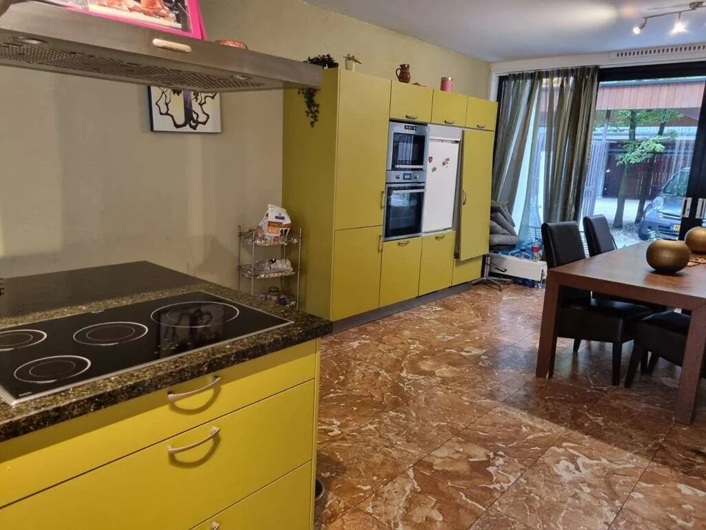 Foto van de Kamer gelegen aan de Claus van Amsbergstraat in Amsterdam