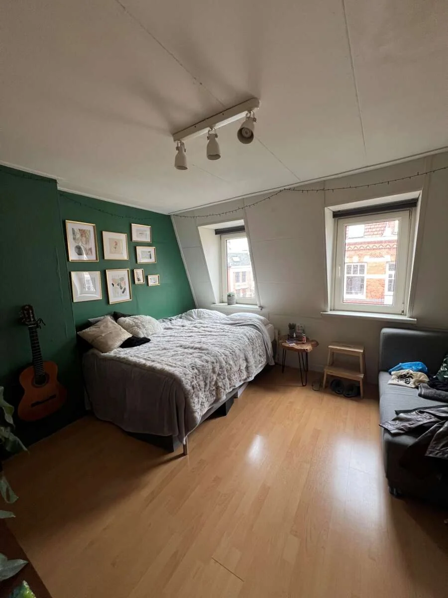 geblurde versie van de foto als achtergrond