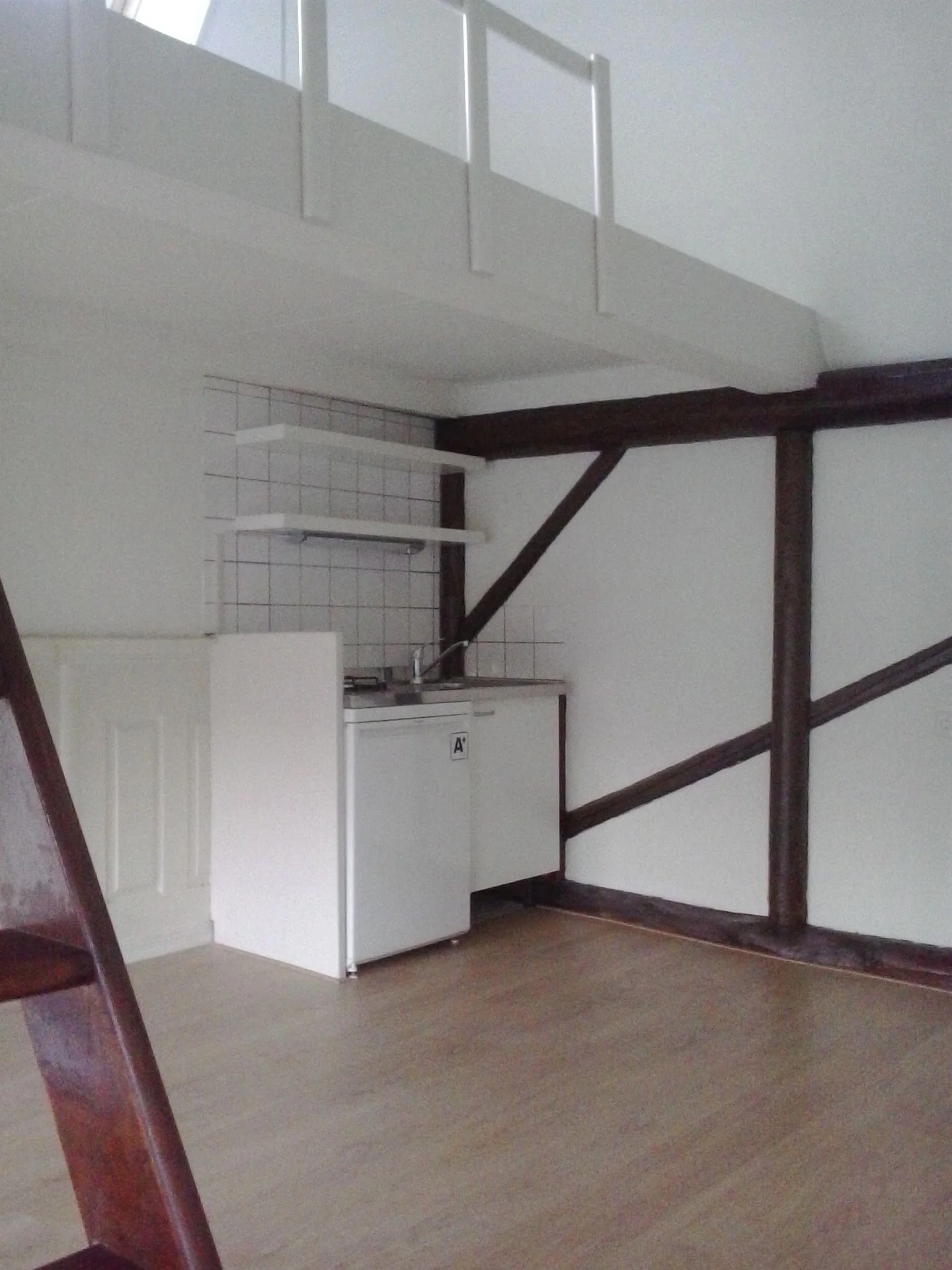 Foto van de Kamer gelegen aan de Nieuwe Ebbingestraat in Groningen