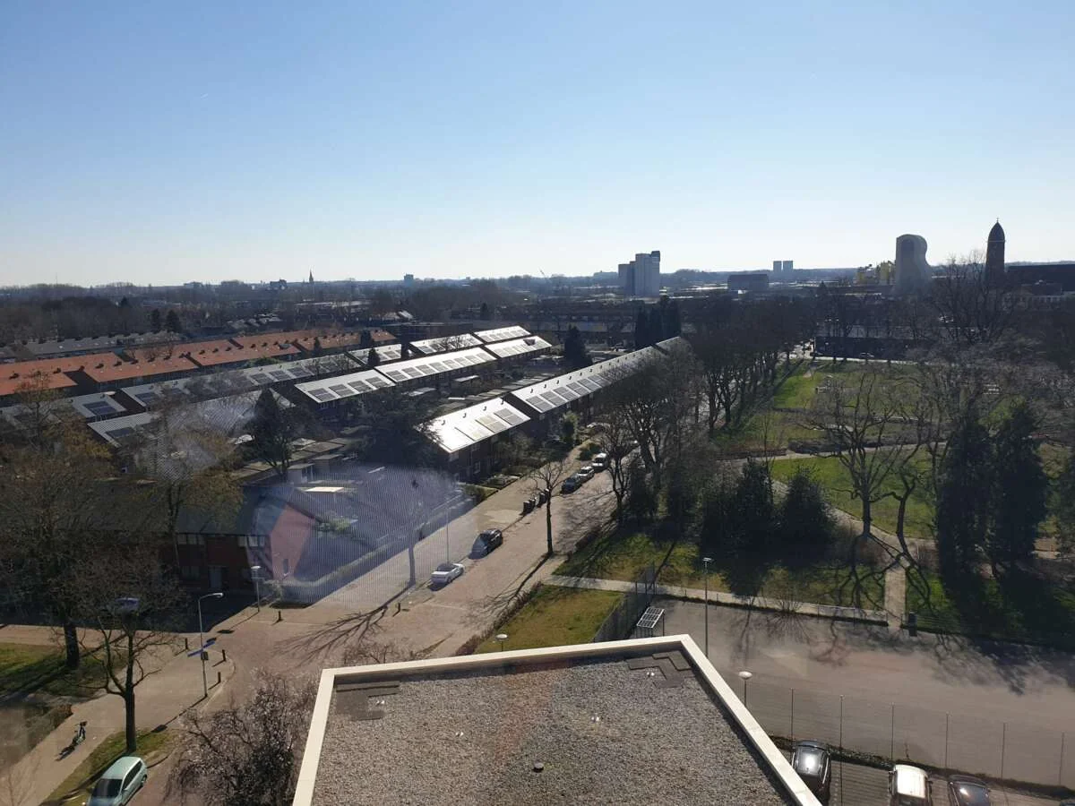 geblurde versie van de foto als achtergrond