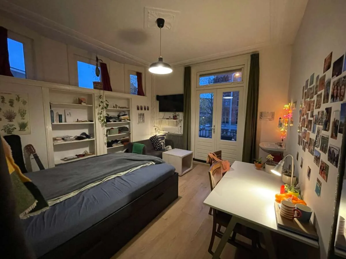 geblurde versie van de foto als achtergrond