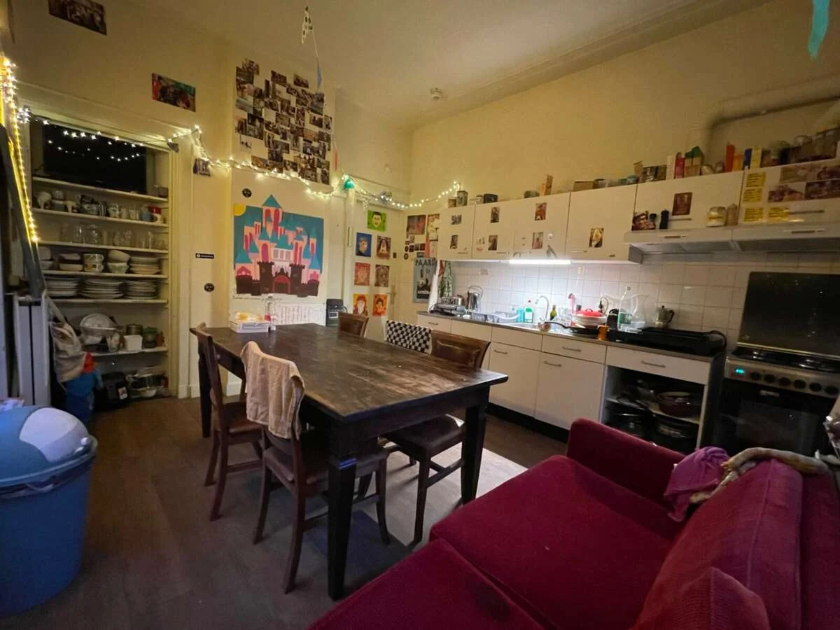 geblurde versie van de foto als achtergrond