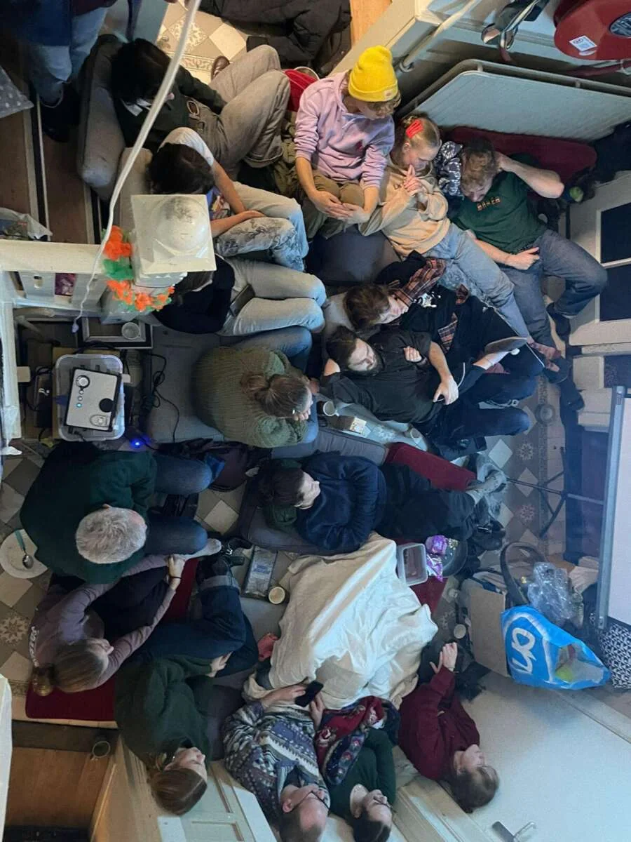 geblurde versie van de foto als achtergrond