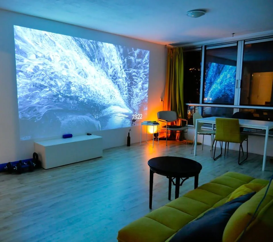 Foto van de Kamer gelegen aan de De Leeuw van Vlaanderenstraat in Amsterdam