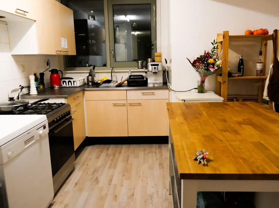 Foto van de Kamer gelegen aan de De Leeuw van Vlaanderenstraat in Amsterdam