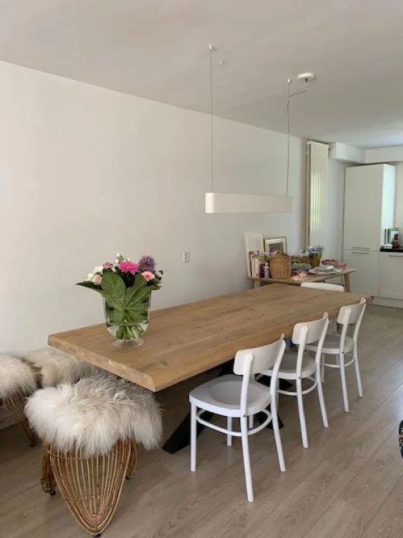 geblurde versie van de foto als achtergrond