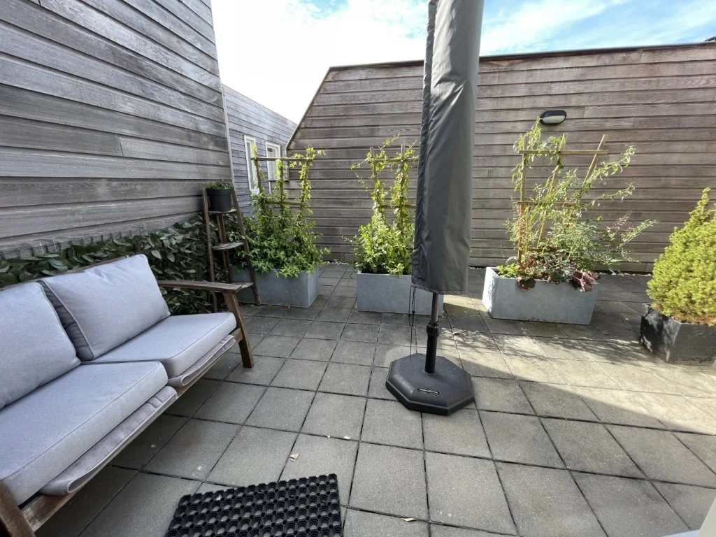 geblurde versie van de foto als achtergrond