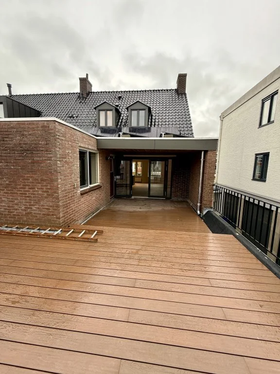 geblurde versie van de foto als achtergrond