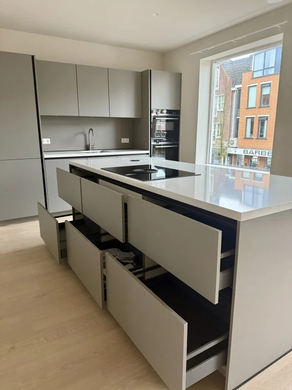 geblurde versie van de foto als achtergrond