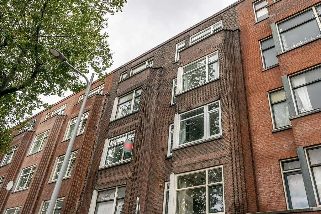 Foto van de Appartement gelegen aan de Mathenesserweg in Rotterdam