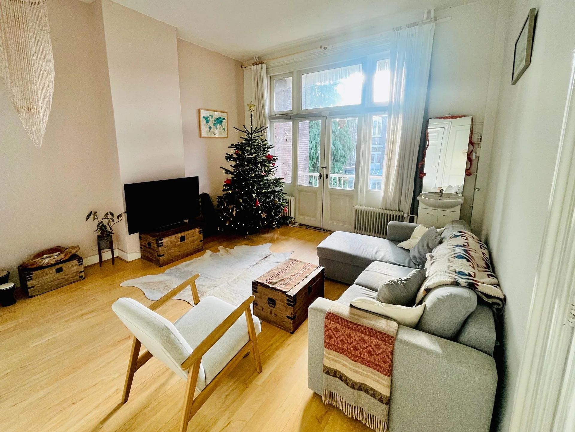 geblurde versie van de foto als achtergrond