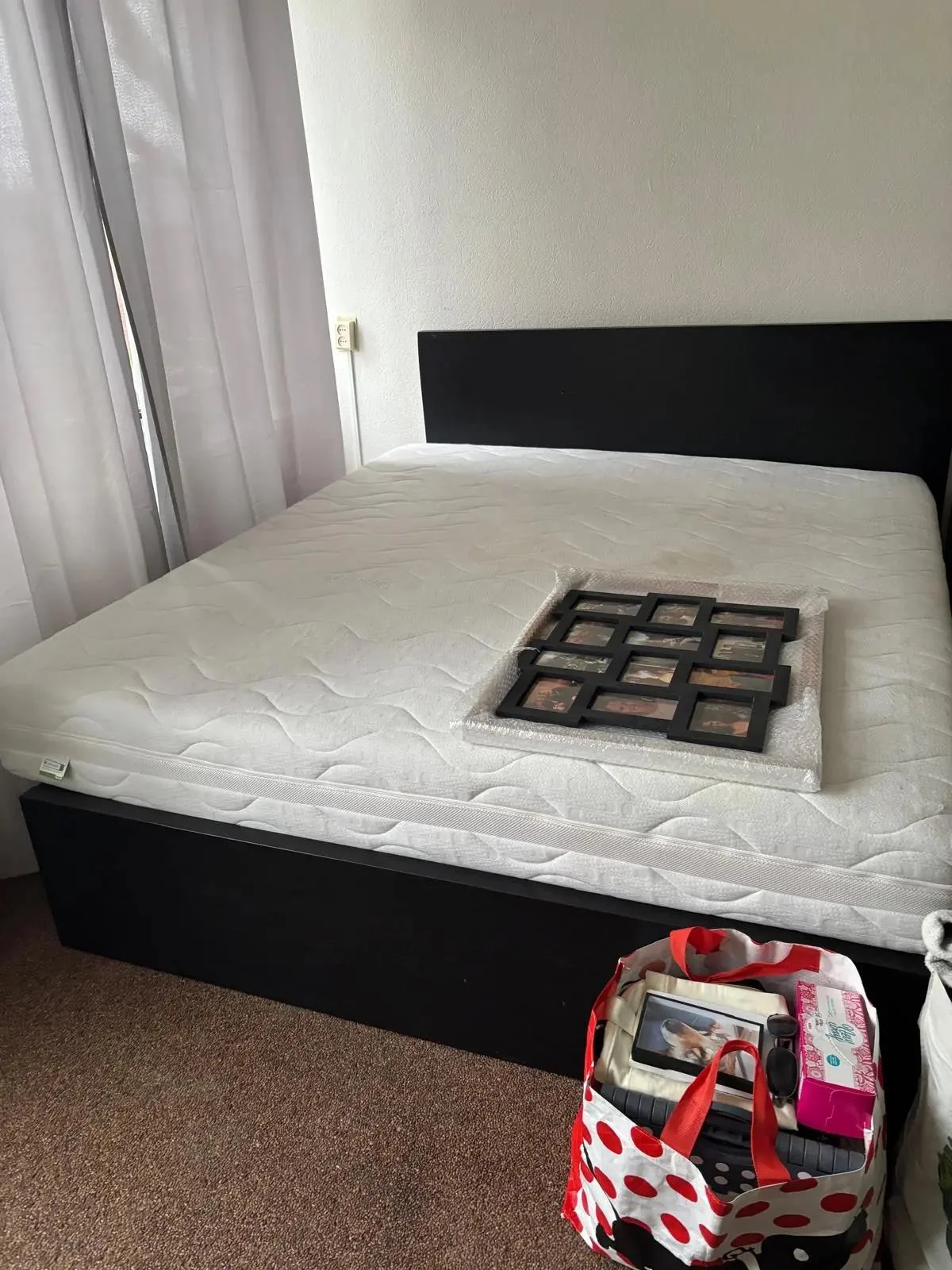 geblurde versie van de foto als achtergrond