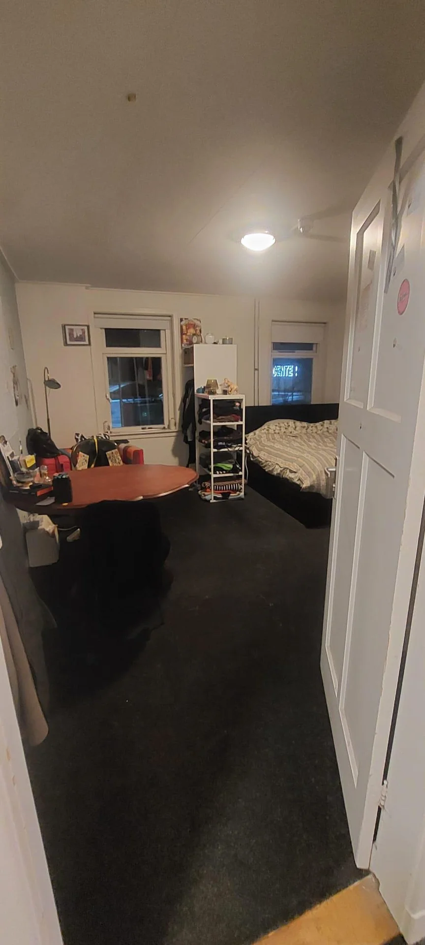 geblurde versie van de foto als achtergrond