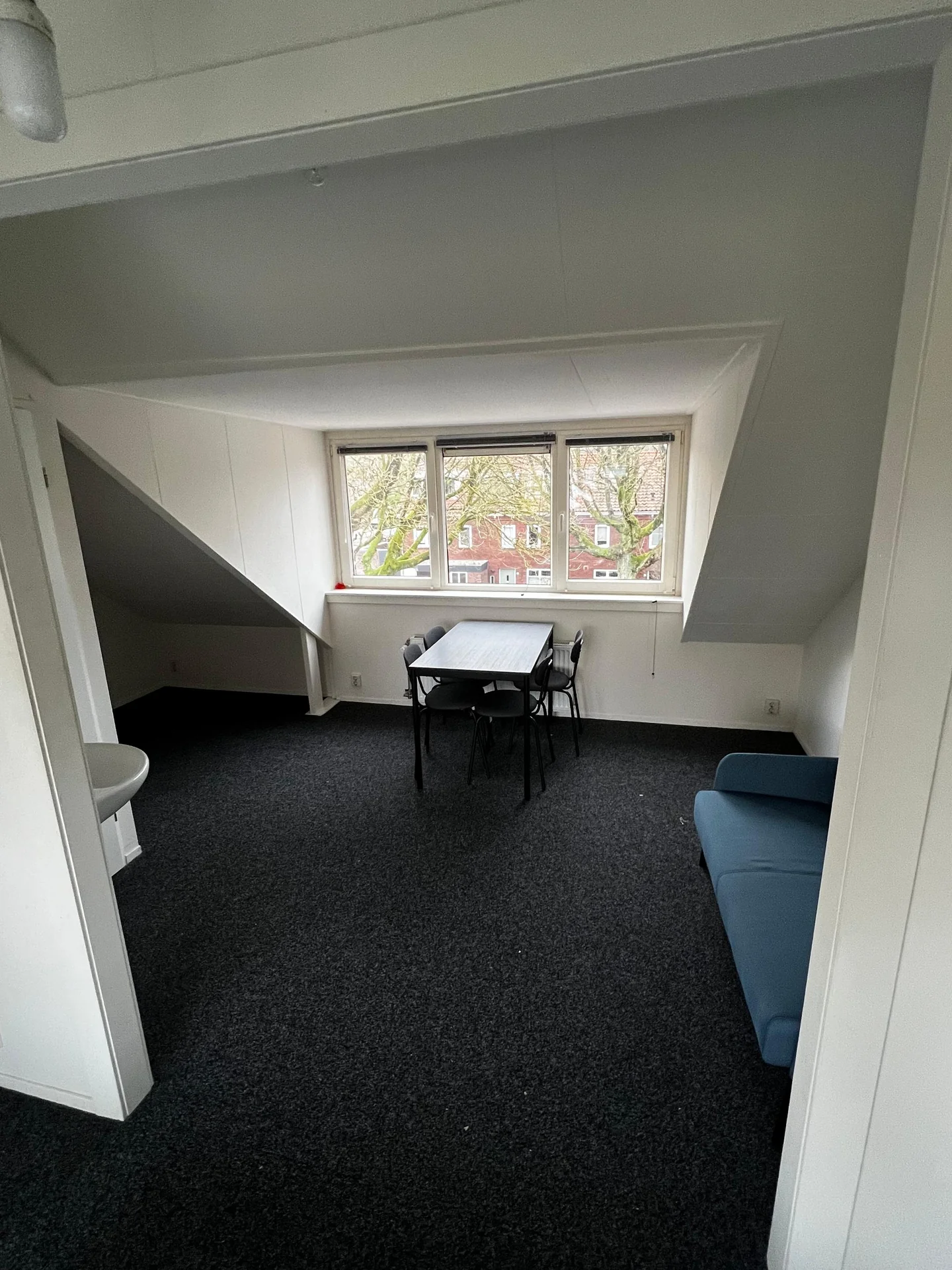 geblurde versie van de foto als achtergrond